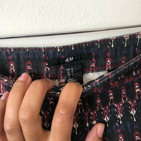 H&M boho patterned pixie pants - Picture 6 of 8